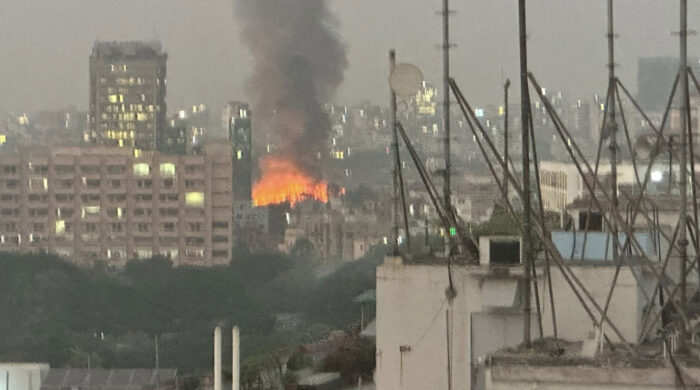 কড়াইল বস্তির আগুন: ভোরে প্রকাশ পেল ধ্বংসের প্রকৃত চিত্র
