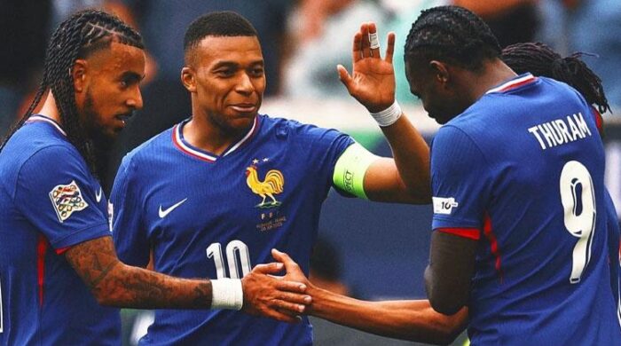 এমবাপ্পের জোড়া গোলে ফ্রান্স বিশ্বকাপে নিশ্চিত