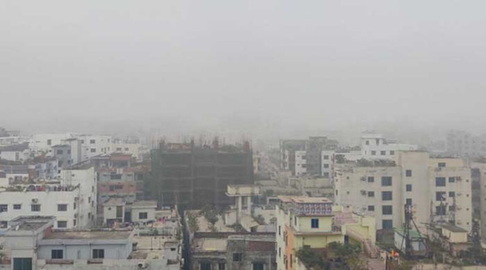 মেঘলা থাকতে পারে রাজধানীর আকাশ