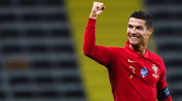 রোনালদো ফুটবলকে বিদায়ের ইঙ্গিত দিলেন ‘শীঘ্রই’