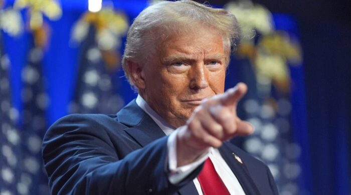 ভুল সম্পাদনার অভিযোগে ট্রাম্প বিবিসিকে মামলা হুমকি দিচ্ছেন