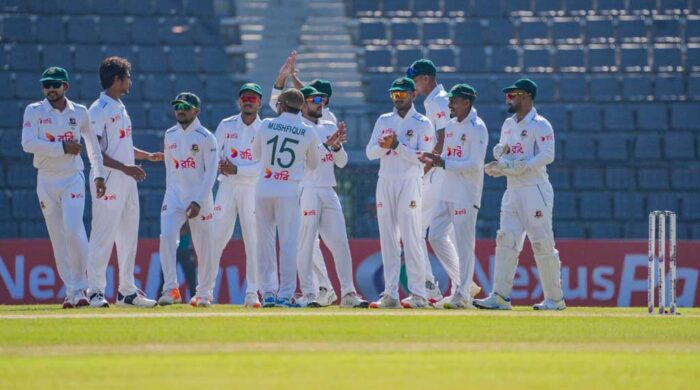 বাংলাদেশ রিভিউয়ে সাফল্য, ইনিংস ব্যবধান জয়ের দিকেই