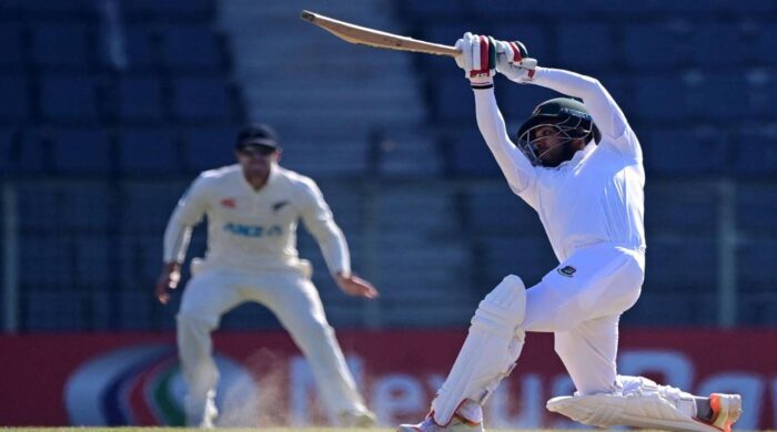 বাংলাদেশের ইনিংস ঘোষণা, লিড ৩০১