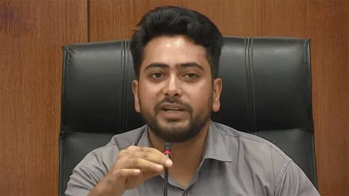 শিক্ষা ব্যবস্থার আমূল পরিবর্তনই হবে নতুন প্রজন্মের মুক্তি: নাহিদ ইসলাম