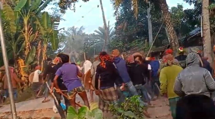 ঝিনাইদহে বিএনপির দুই পক্ষে সংঘর্ষ, আহত ১০