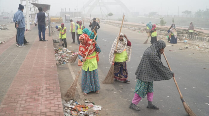 ৩০০ ফিট সমাবেশ শেষে ১৪৮ টন বর্জ্য অপসারণ ডিএনসিসির