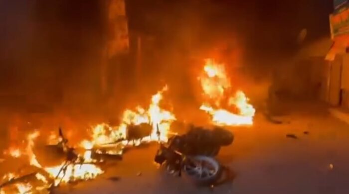 গাজীপুরে বিএনপির সংঘর্ষে উত্তাপ, দগ্ধ মোটরসাইকেল-আহত ডজন