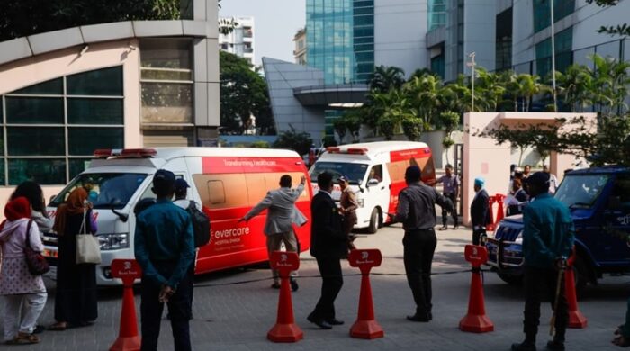 হাদির শারীরিক অবস্থার উন্নতি হয়নি, সিঙ্গাপুরে নেওয়া হলো