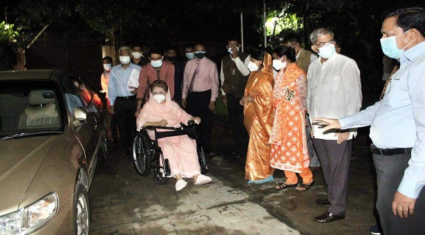 হাসপাতালে টানা ৩৮ দিন খালেদা জিয়ার শেষ লড়াই