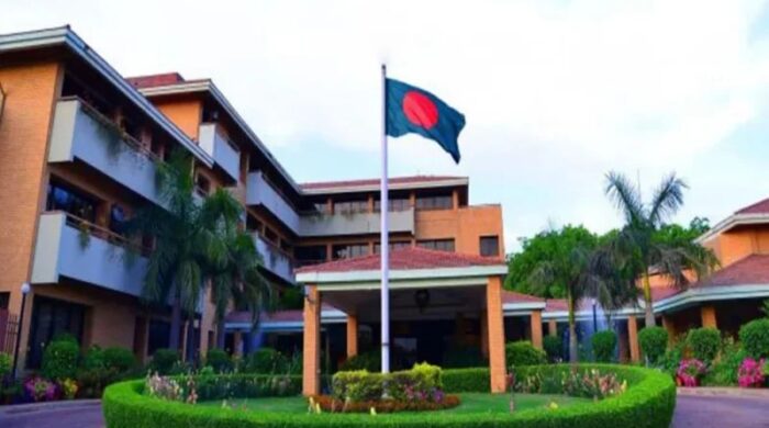 দিল্লিতে বাংলাদেশ হাইকমিশনের সামনে উগ্রবিক্ষোভ