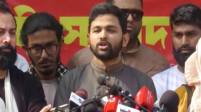 হাদি হত্যার বিচারে ২৪ ঘণ্টায় ট্রাইব্যুনাল দাবিতে উত্তাল রাজপথ