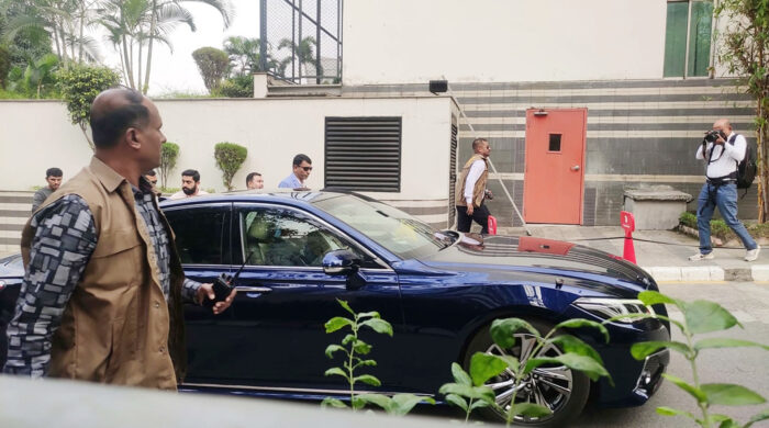 এভারকেয়ারে খালেদা জিয়াকে দেখতে গেলেন জুবাইদা রহমান