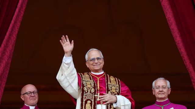 প্রথম বড়দিনে পোপ লিওর প্রার্থনায় বিশ্বাস ও শান্তির আহ্বান