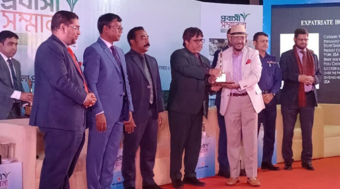 সিলেটে ১০৩ রেমিট্যান্স যোদ্ধাকে জেলা প্রশাসনের সম্মাননা