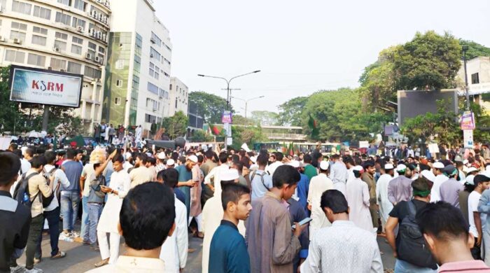 শাহবাগে ছাত্র জনতা বিক্ষোভ