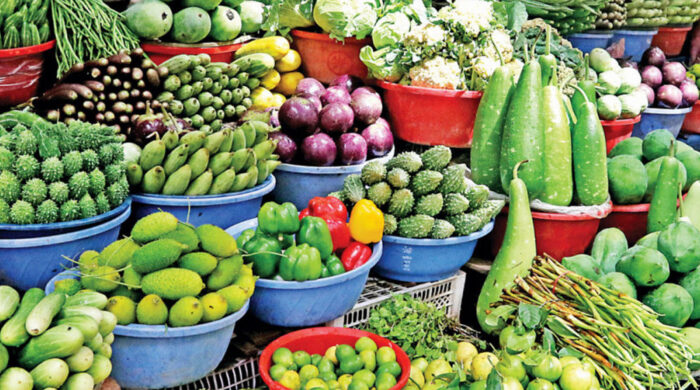 শীতের সবজির দাম কমলেও পেঁয়াজের দাম বাড়ল