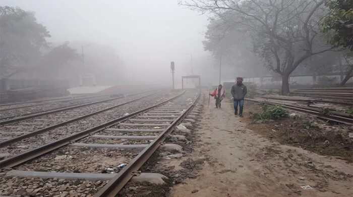 শৈত্য প্রবাহে বিপর্যস্ত লালমনিরহাটের জনজীবন