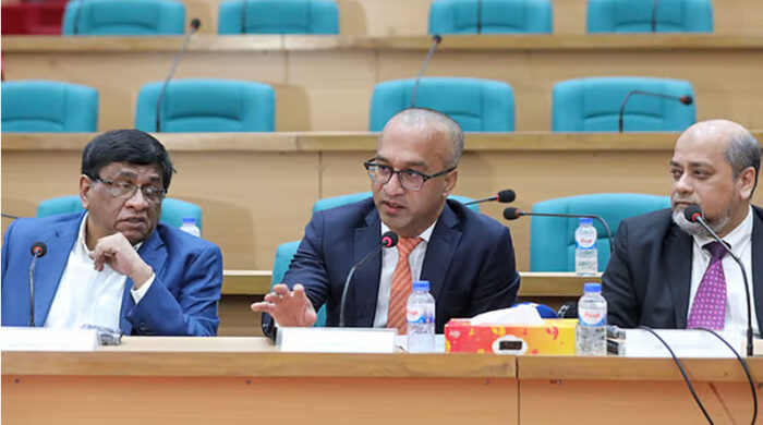 ব্যাংক ধ্বংসে মালিক-ব্যবস্থাপক সবার দায়, কঠিন সংস্কারের পথে খাত