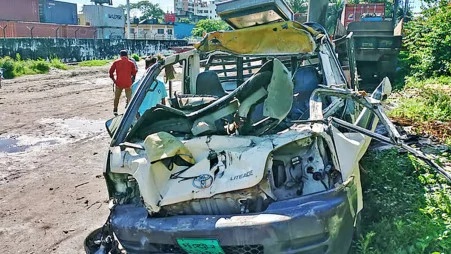 বোয়ালমারীতে পিকআপের ধাক্কায় অটোভ্যানের শ্রমিক নিহত