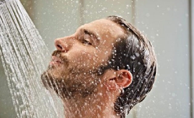 শীতে কখন গোসল করা উচিত ও কীভাবে সুস্থ থাকবেন