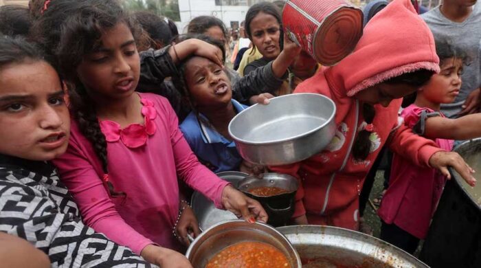 গাজায় দাতা সংস্থা স্থগিতের হুঁশিয়ারি | সম্পূর্ণ খবর