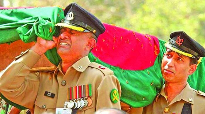 পিলখানায় ২০০৯ মোবাইল কলের রহস্য ও অদৃশ্য নির্দেশনা