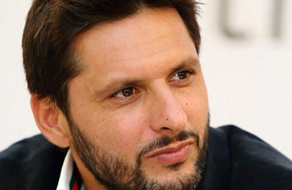 শাহিদ আফ্রিদি বলেছেন রোহিত ও কোহলিকে ২০২৭ পর্যন্ত খেলানো উচিত