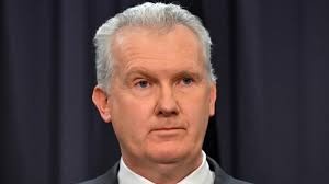 অস্ট্রেলিয়ায় ঘৃণার অভিযোগে ভিসা বাতিল