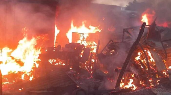 আড়াইহাজারে অগ্নিকাণ্ডে ১০ লাখ টাকার ক্ষতি