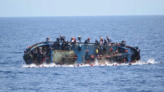 অভিবাসীবাহী নৌকা ডুবে ৭ জন নিহত