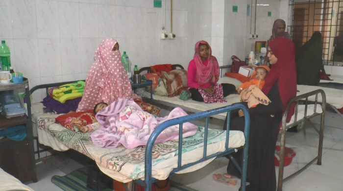 মেহেরপুরে শৈত্যপ্রবাহে হাসপাতাল ভর্তি রোগীর চাপ বৃদ্ধি