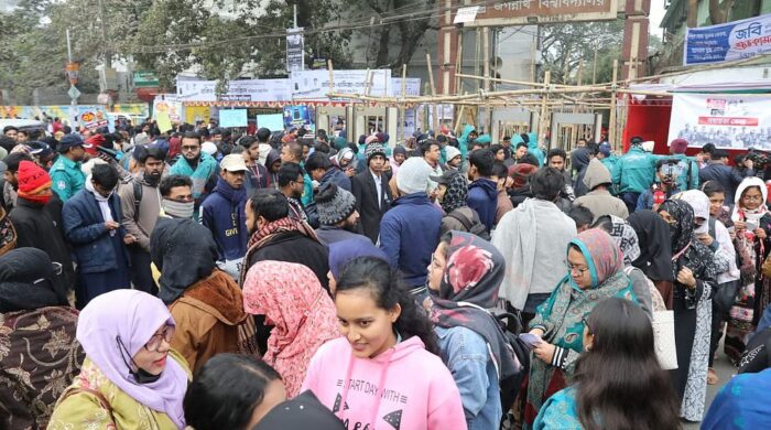 প্রথম ভোটে আনন্দ-আশায় মুখর জবিয়ান শিক্ষার্থীরা