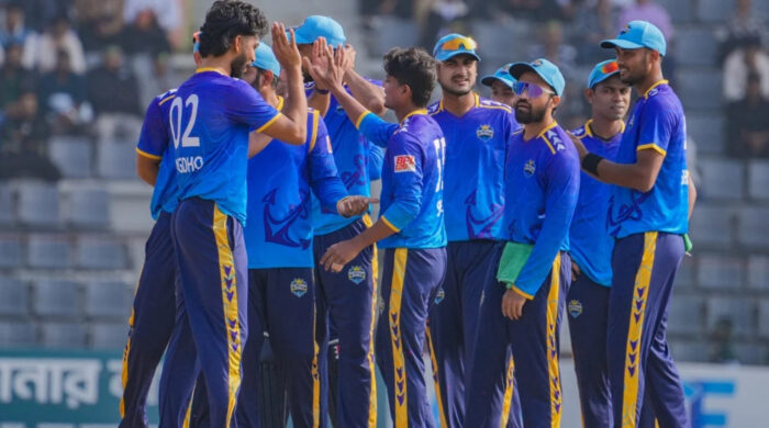 সৌম্যের ব্যাটে নোয়াখালীর রেকর্ড