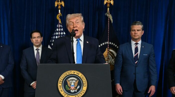 ট্রাম্পের হুমকি: সহযোগিতা না হলে ভেনেজুয়েলায় হামলা