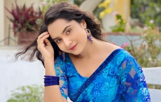 পশ্চিমা ধাঁচে নতুন রূপে তাক লাগালেন কেয়া পায়েল