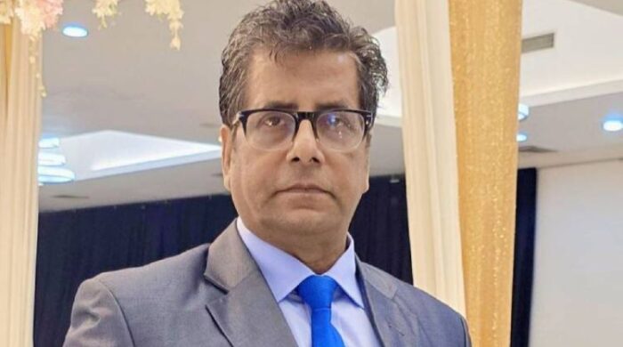 দুদকের মামলায় গ্রেফতার দেখানো হলো সাংবাদিক আনিস আলমগীরকে