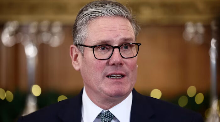 পশ্চিমা টানাপোড়েনে চীনমুখী স্টারমার, কূটনীতিতে নতুন বার্তা