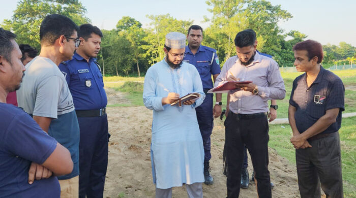 কুলাউড়ায় সেতুর নিচে বেপরোয়া বালু উত্তোলন, জরিমানা ২ লাখ