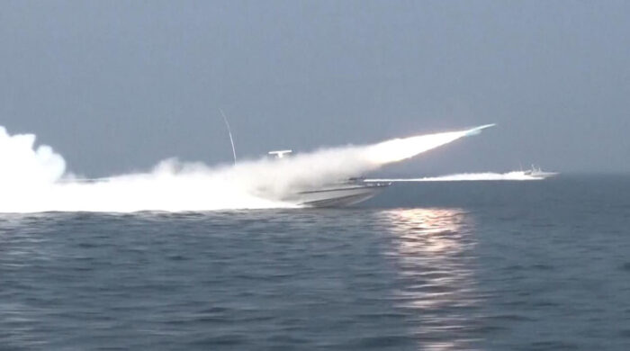 সমুদ্রের নিচে ক্ষেপণাস্ত্র সুড়ঙ্গ উন্মোচন, হুঁশিয়ার ইরান