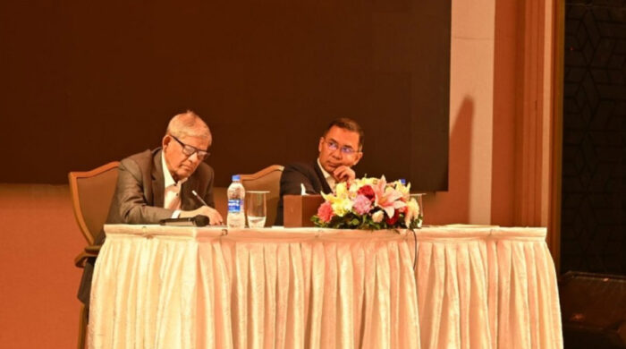 আমাকে মাননীয় বলবেন না