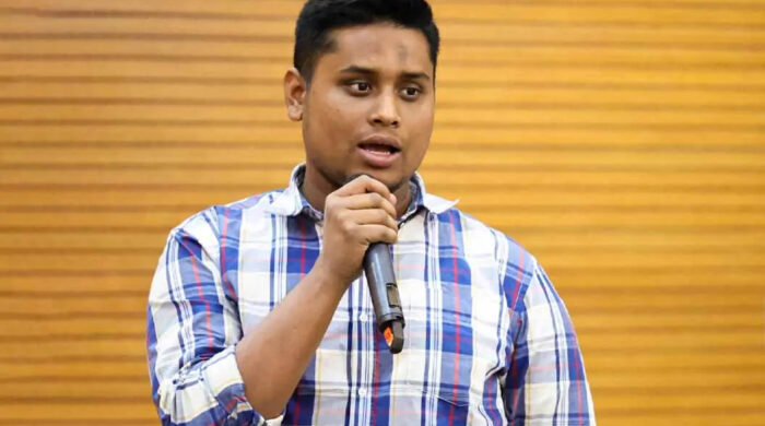 দেবীদ্বারে চাঁদাবাজদের ঘুম হারাম করবেন হাসনাত