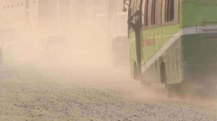 বায়ুদূষণে শীর্ষে তাসখন্দ, শ্বাসরুদ্ধকর অবস্থায় ঢাকা