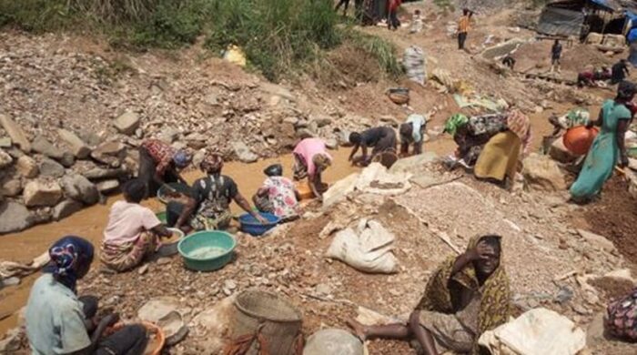 ডিআর কঙ্গোতে বিদ্রোহী অঞ্চলে খনি ধস, নিহত দুই শতাধিক