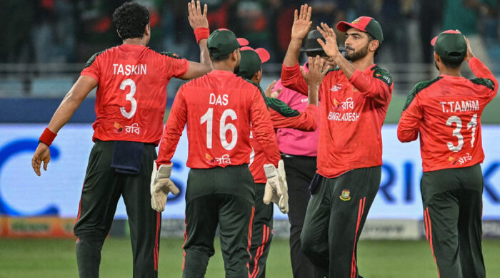 স্বেচ্ছাচার ও কূটনৈতিক ব্যর্থতায় বিশ্বকাপের বাইরে বাংলাদেশ