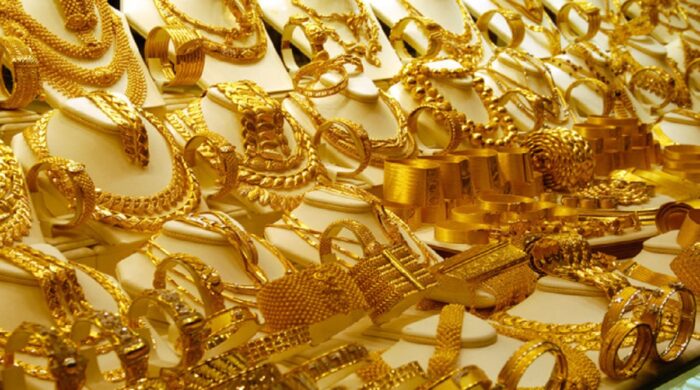 সোনার দাম বেড়েছে, নতুন মূল্য আজ থেকে কার্যকর