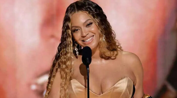 শুধু বিলিয়নিয়ার নন, সংগীত ইতিহাসে প্রভাবশালী নারী বিয়ন্সে