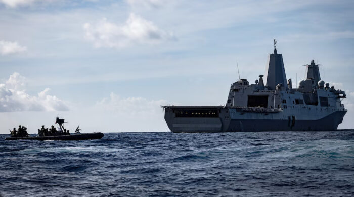 মাদক চোরাচালানের অভিযোগে নৌযানে যুক্তরাষ্ট্রের হামলা