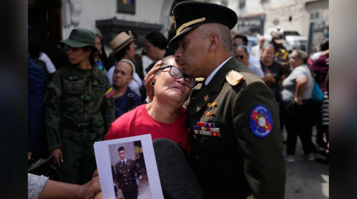 কারাকাসে মার্কিন হামলা: নিহত শতাধিক, উত্তাল ভেনেজুয়েলা