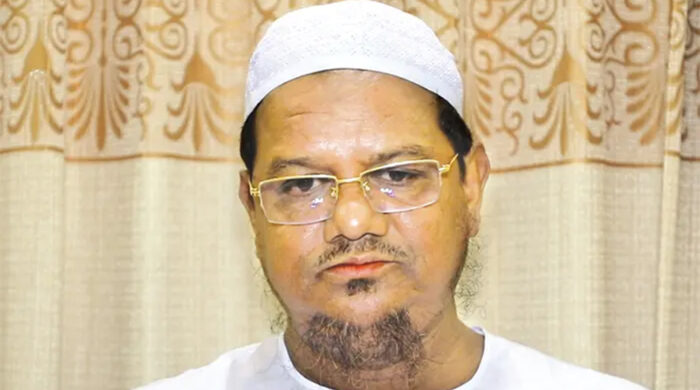 রাজনীতি হবে মানুষের সেবার জন্য: চরমোনাই পীর