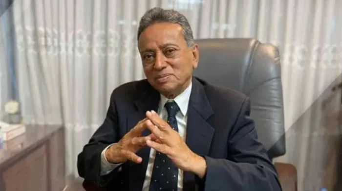 গণতান্ত্রিক অর্ডার ফিরে এসেছে